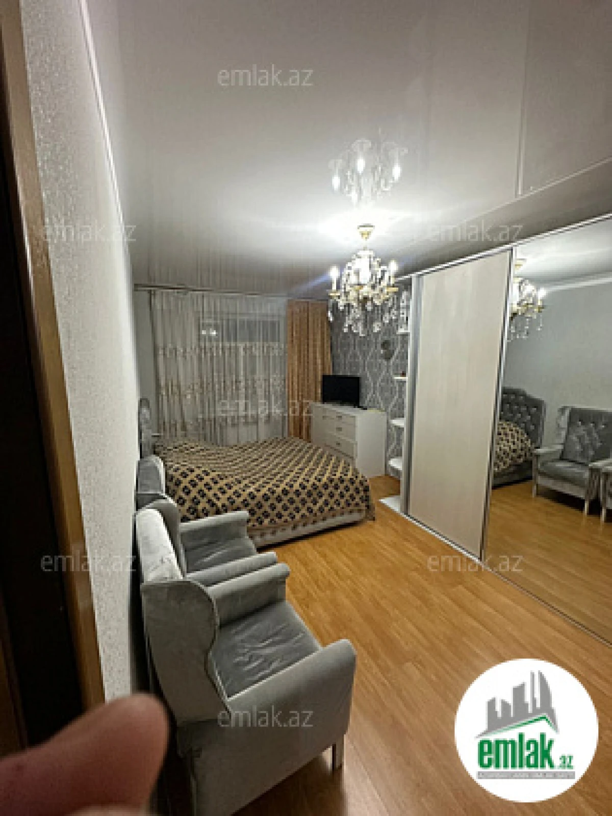 Satılır 2 otaqlı köhnə tikili 60 m²