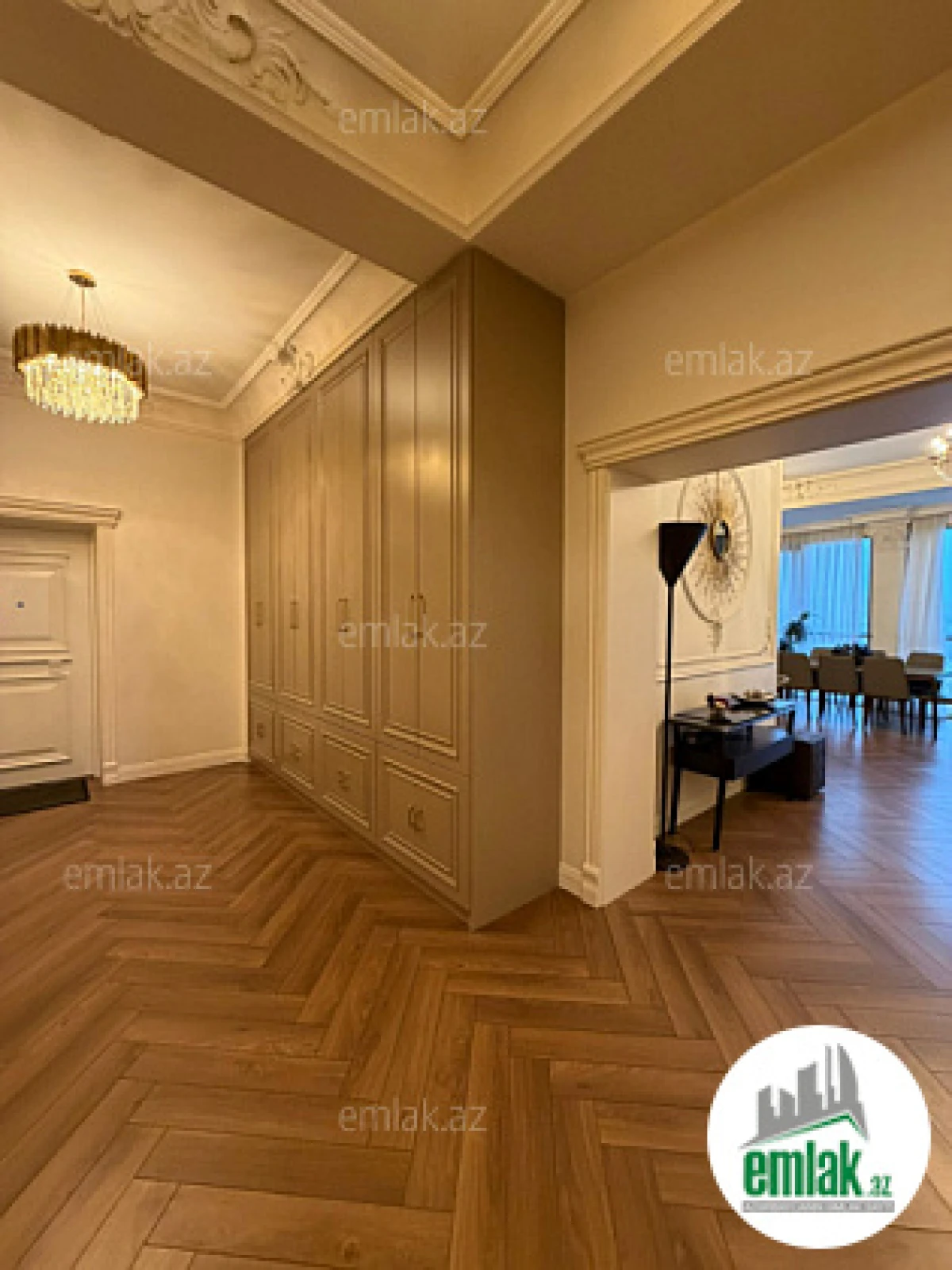 Satılır 3 otaqlı yeni tikili 165 m²