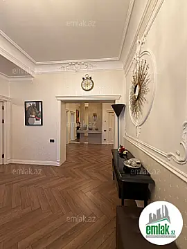 Satılır 3 otaqlı yeni tikili 165 m²