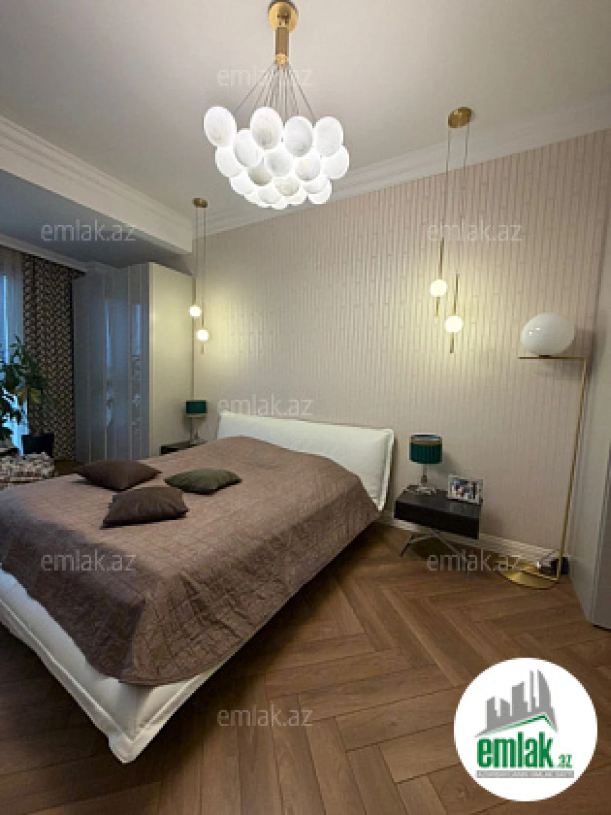 Satılır 3 otaqlı yeni tikili 165 m²