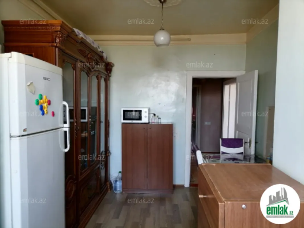Satılır 3 otaqlı köhnə tikili 66 m²
