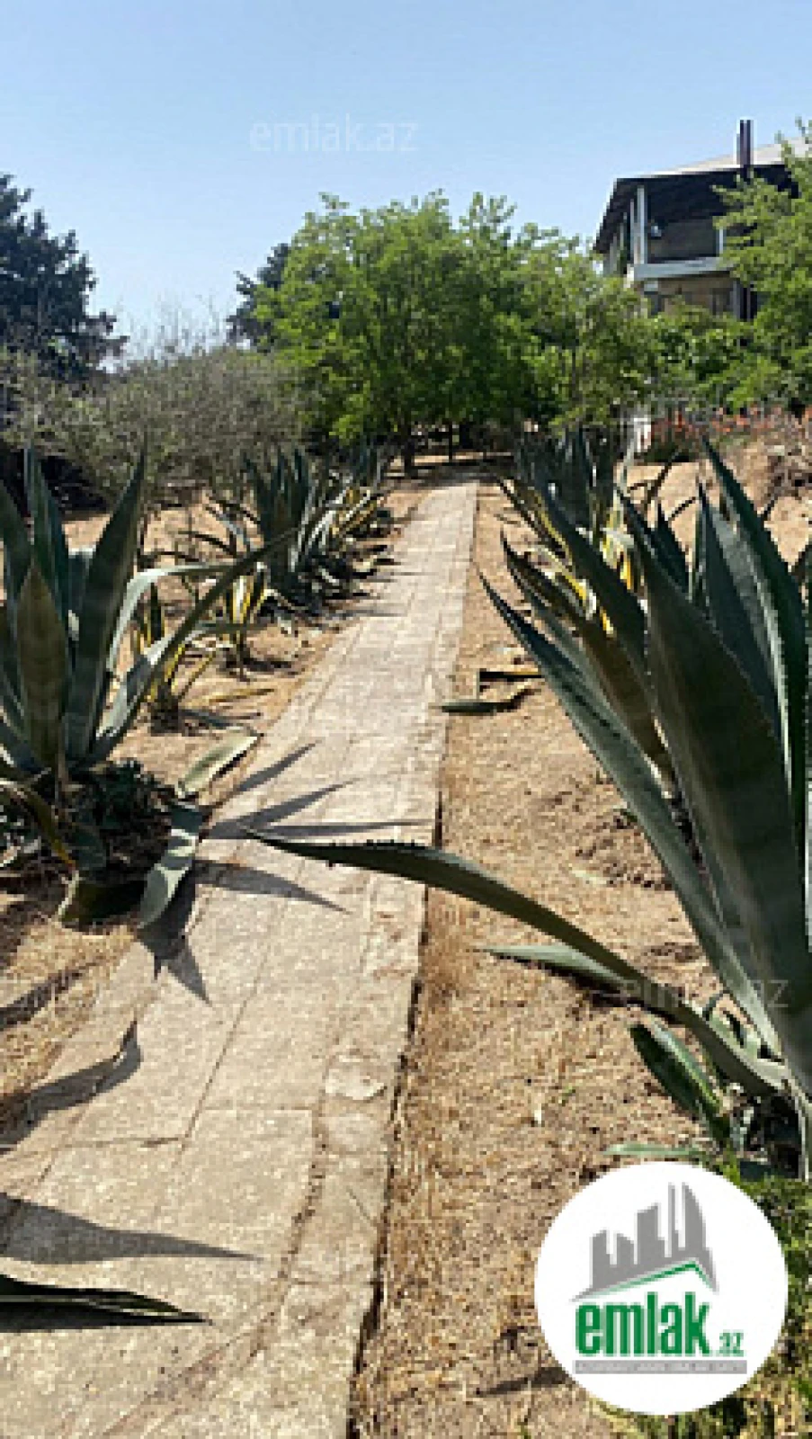 Satılır torpaq sahəsi 2400 m²