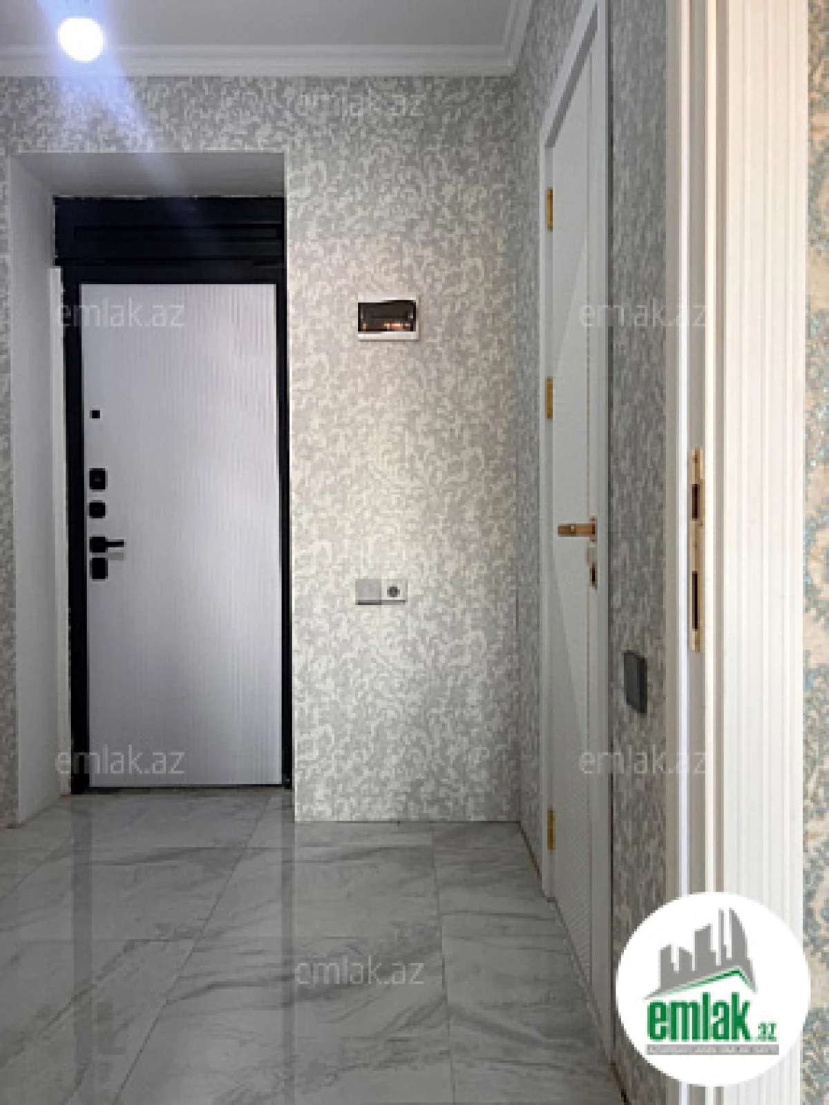 Satılır 1 otaqlı köhnə tikili 20 m²