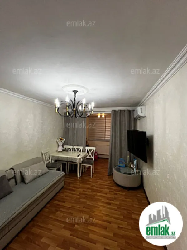 Satılır 2 otaqlı köhnə tikili 50 m²