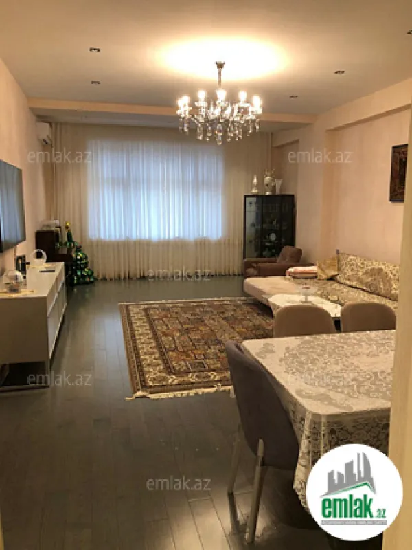 Satılır 4 otaqlı yeni tikili 202 m²