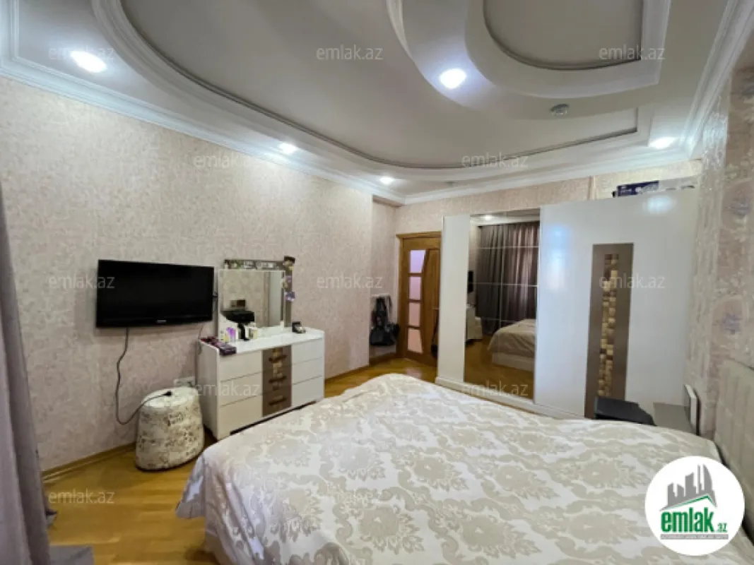 Satılır 4 otaqlı yeni tikili 161 m²