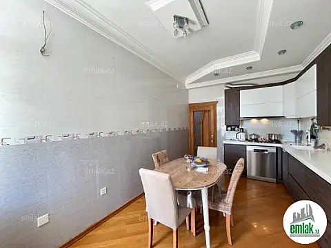 Satılır 4 otaqlı yeni tikili 161 m²