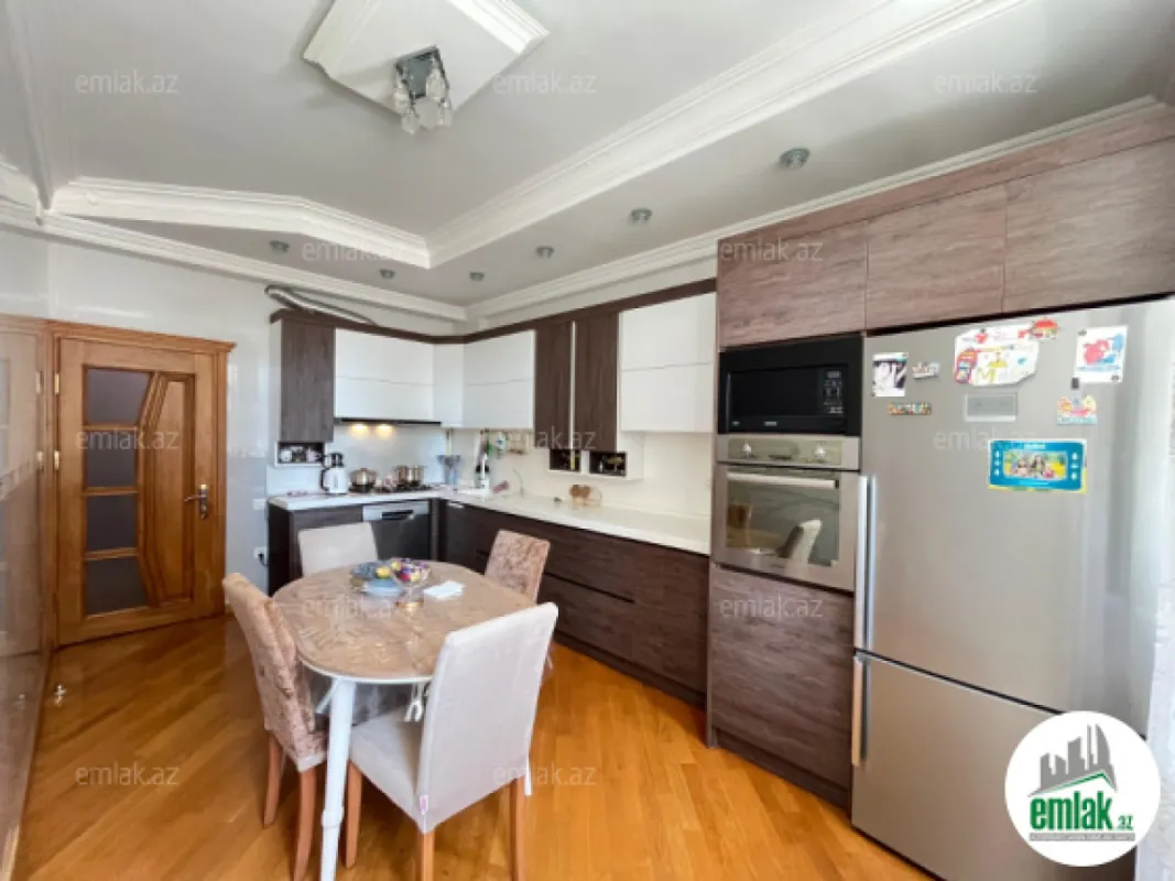 Satılır 4 otaqlı yeni tikili 161 m²