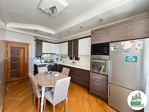 Satılır 4 otaqlı yeni tikili 161 m²