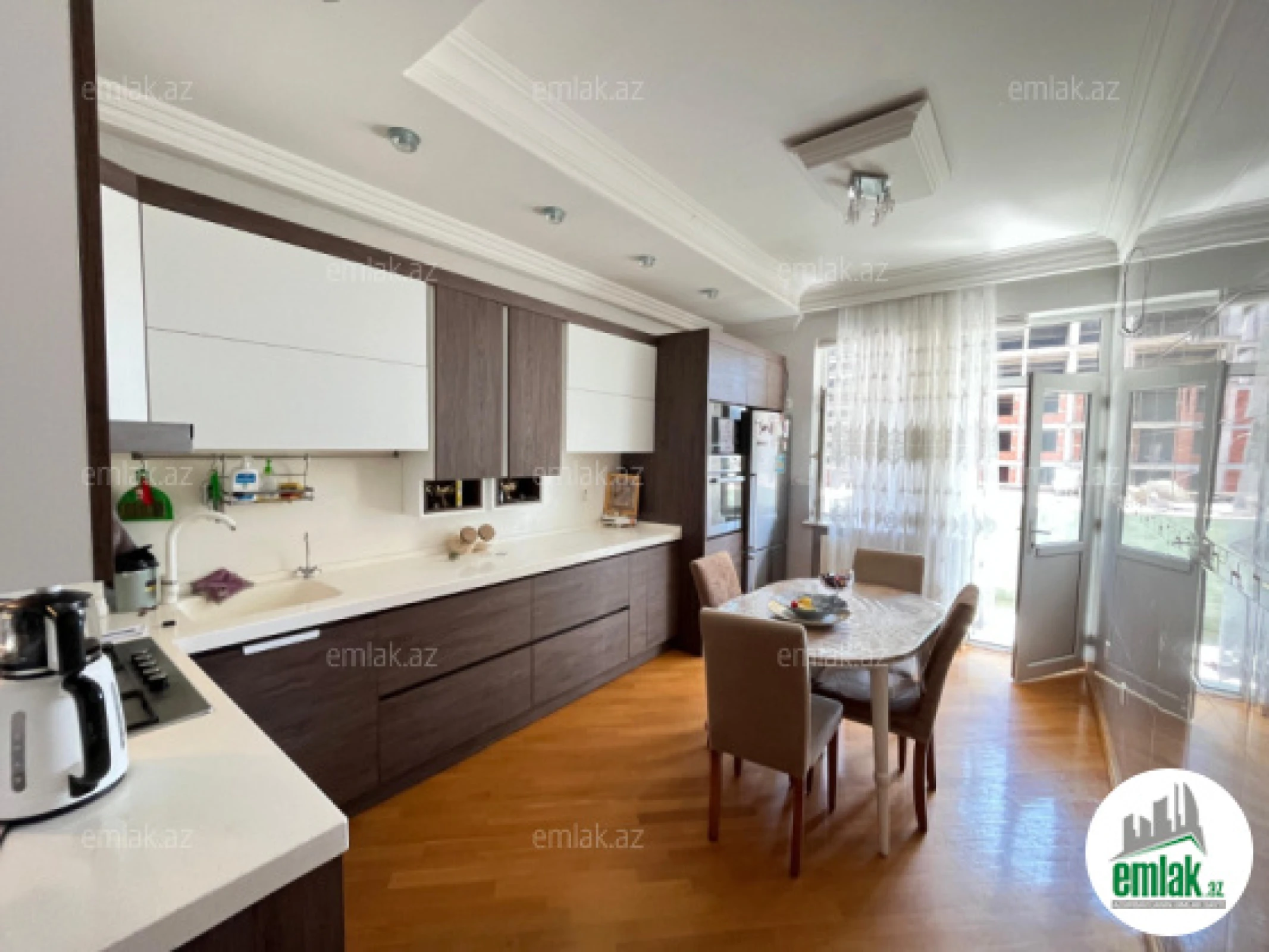 Satılır 4 otaqlı yeni tikili 161 m²