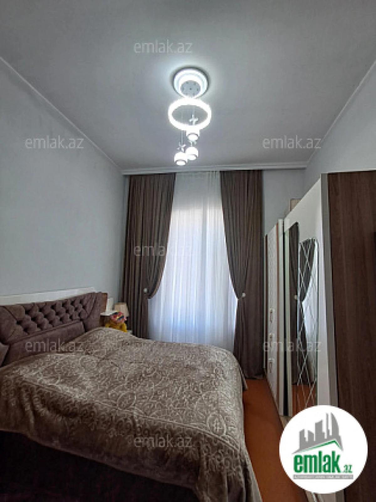 Satılır 3 otaqlı köhnə tikili 74 m²