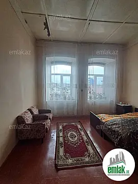 Satılır 3 otaqlı köhnə tikili 74 m²