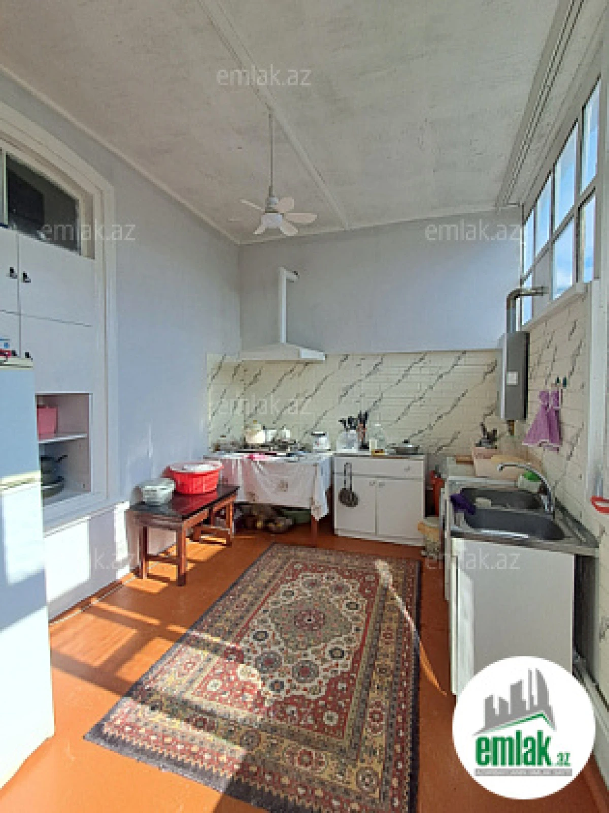 Satılır 3 otaqlı köhnə tikili 74 m²