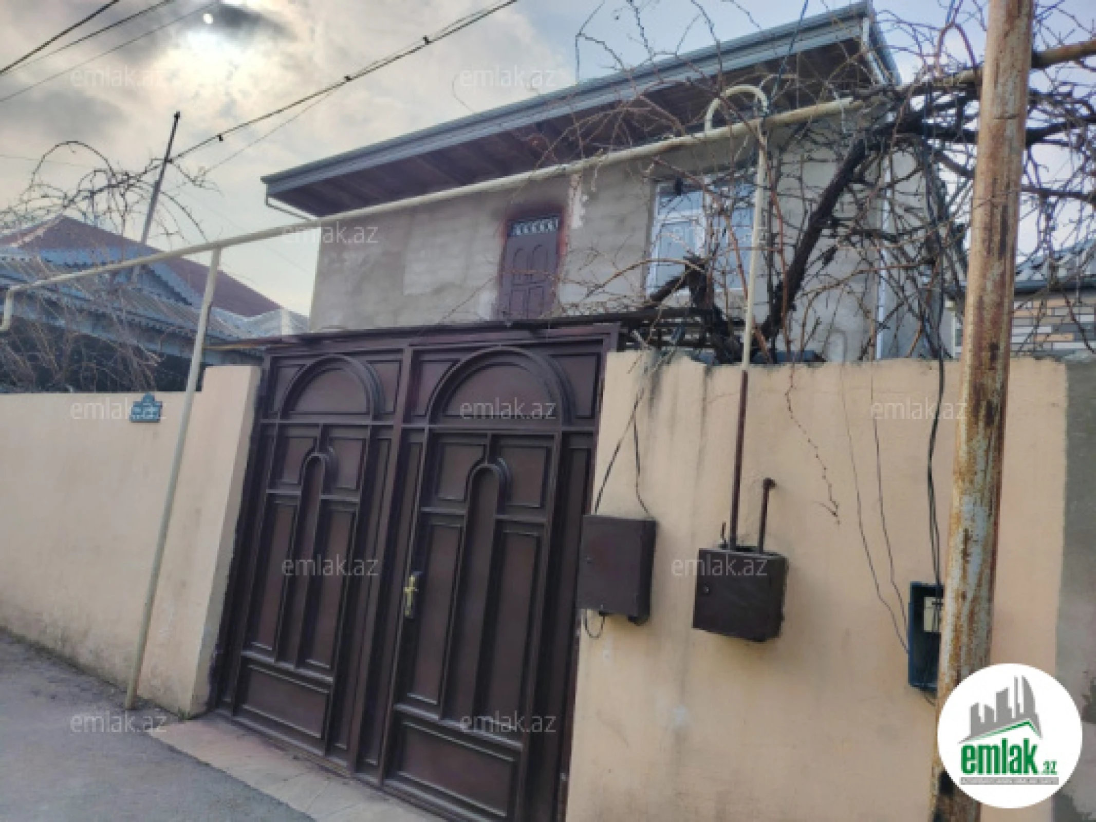 Satılır 5 otaqlı həyət evi 140 m²