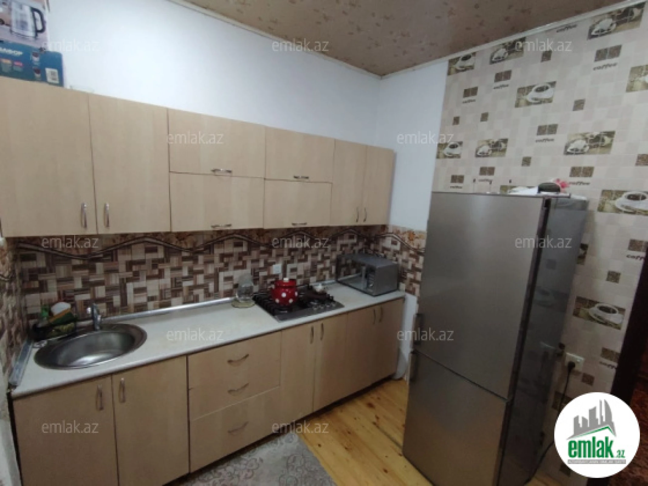 Satılır 5 otaqlı həyət evi 140 m²