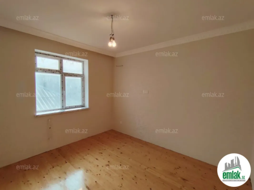 Satılır 5 otaqlı həyət evi 140 m²