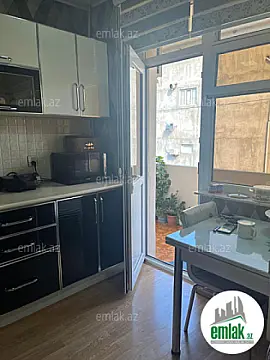 Satılır 3 otaqlı köhnə tikili 73 m²