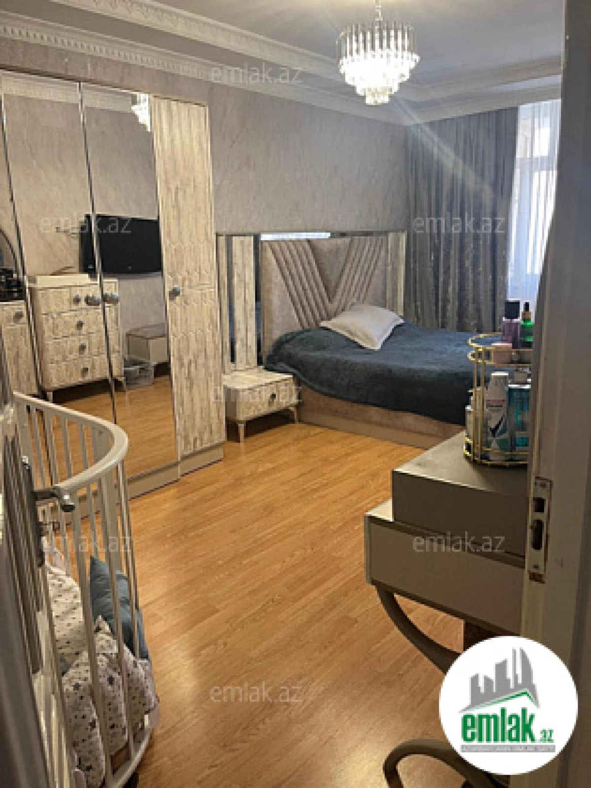 Satılır 3 otaqlı köhnə tikili 73 m²