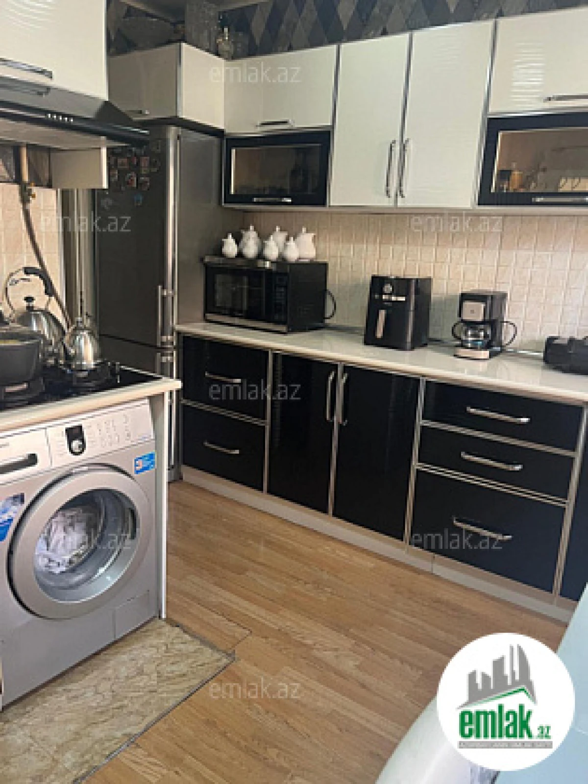 Satılır 3 otaqlı köhnə tikili 73 m²