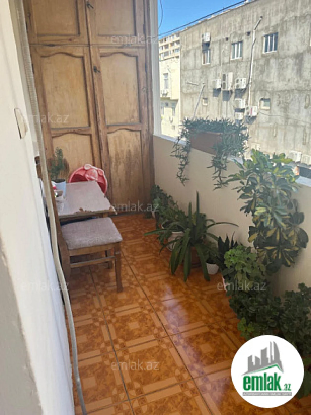 Satılır 3 otaqlı köhnə tikili 73 m²