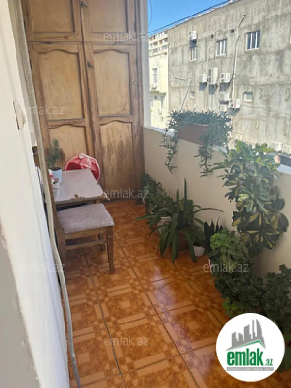 Satılır 3 otaqlı köhnə tikili 73 m²