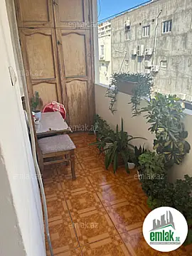 Satılır 3 otaqlı köhnə tikili 73 m²