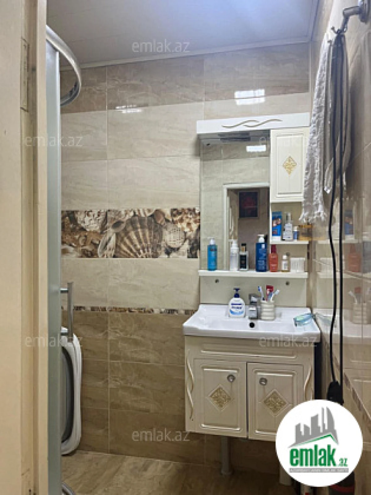 Satılır 3 otaqlı köhnə tikili 73 m²