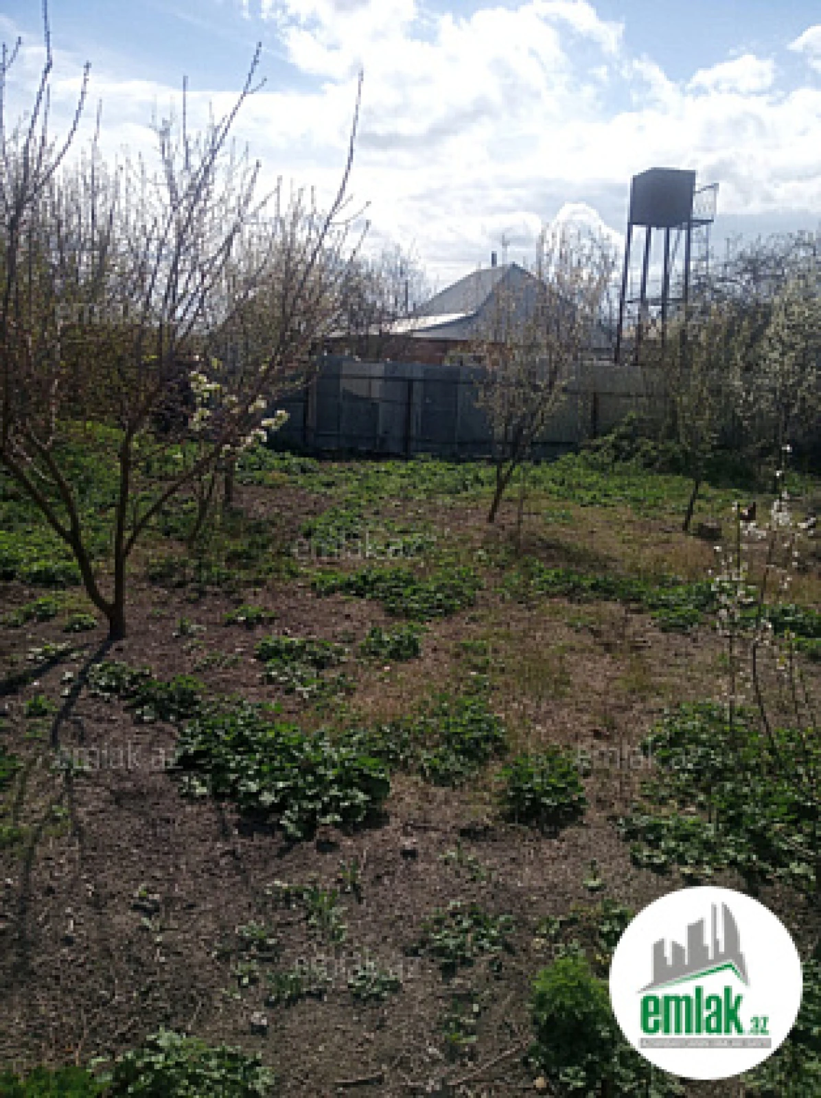 Satılır torpaq sahəsi 8 m²