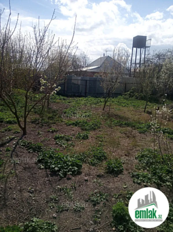 Satılır torpaq sahəsi 8 m²