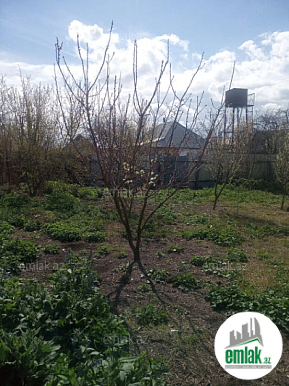 Satılır torpaq sahəsi 8 m²