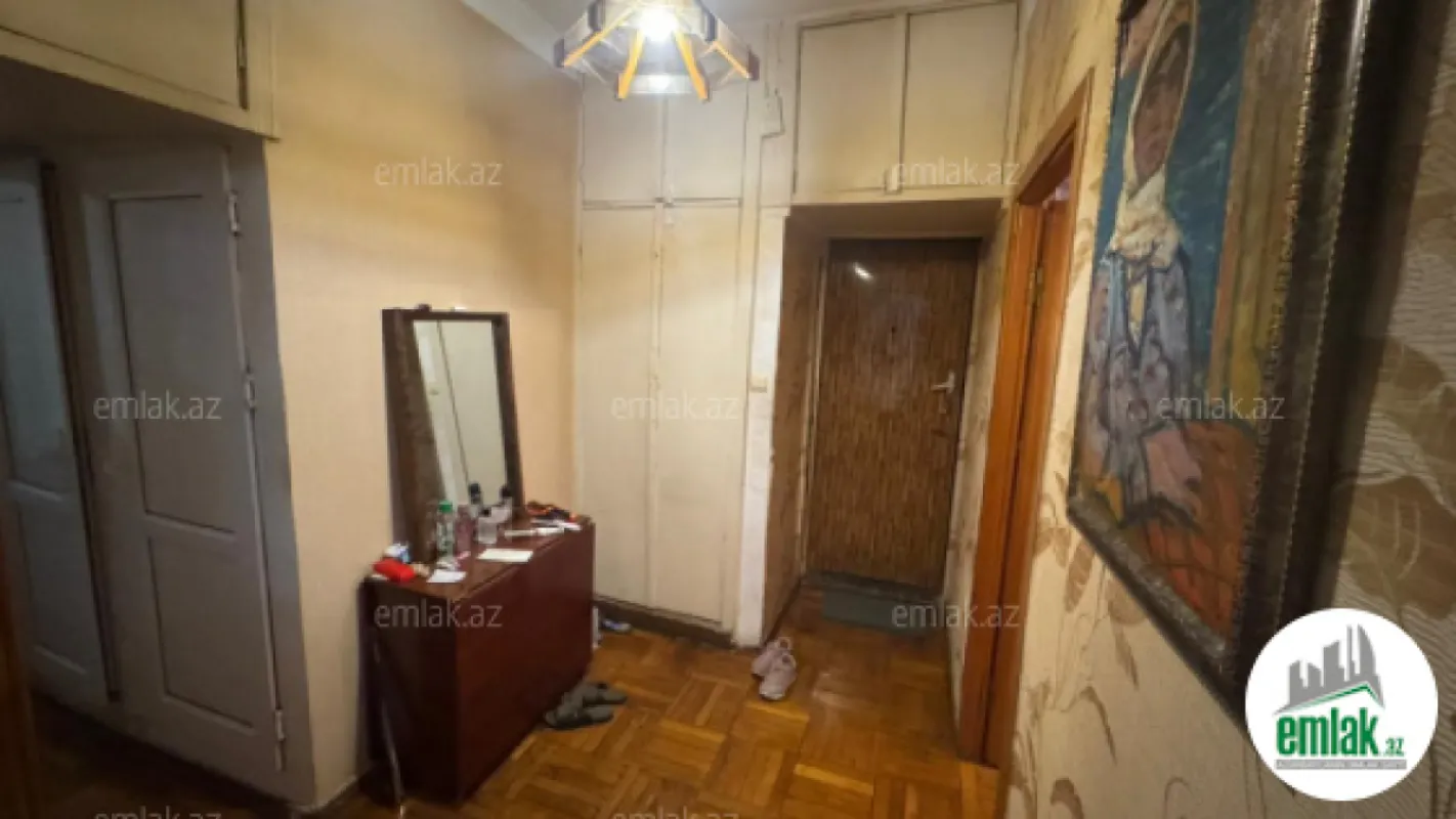 Satılır 3 otaqlı köhnə tikili 85 m²