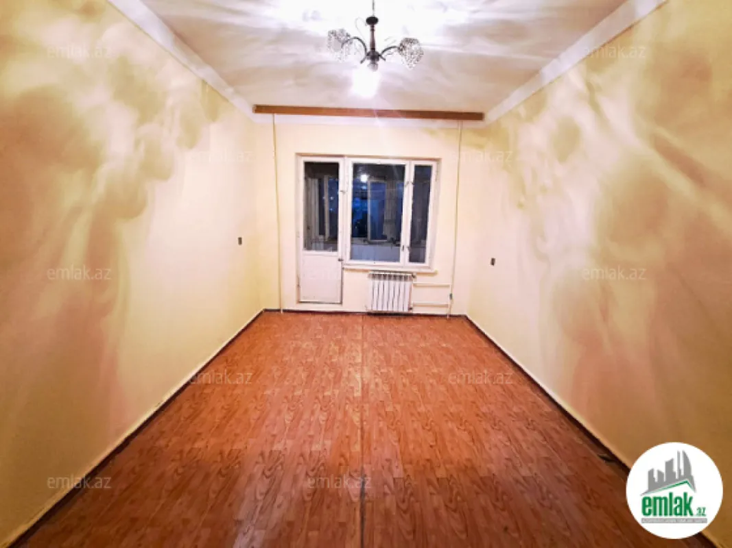 Satılır 2 otaqlı köhnə tikili 70 m²