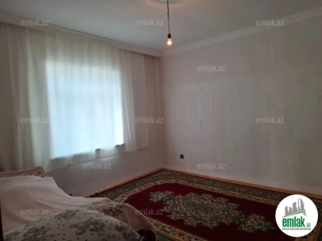 Satılır 3 otaqlı həyət evi 160 m²