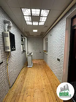 Satılır 3 otaqlı köhnə tikili 55 m²