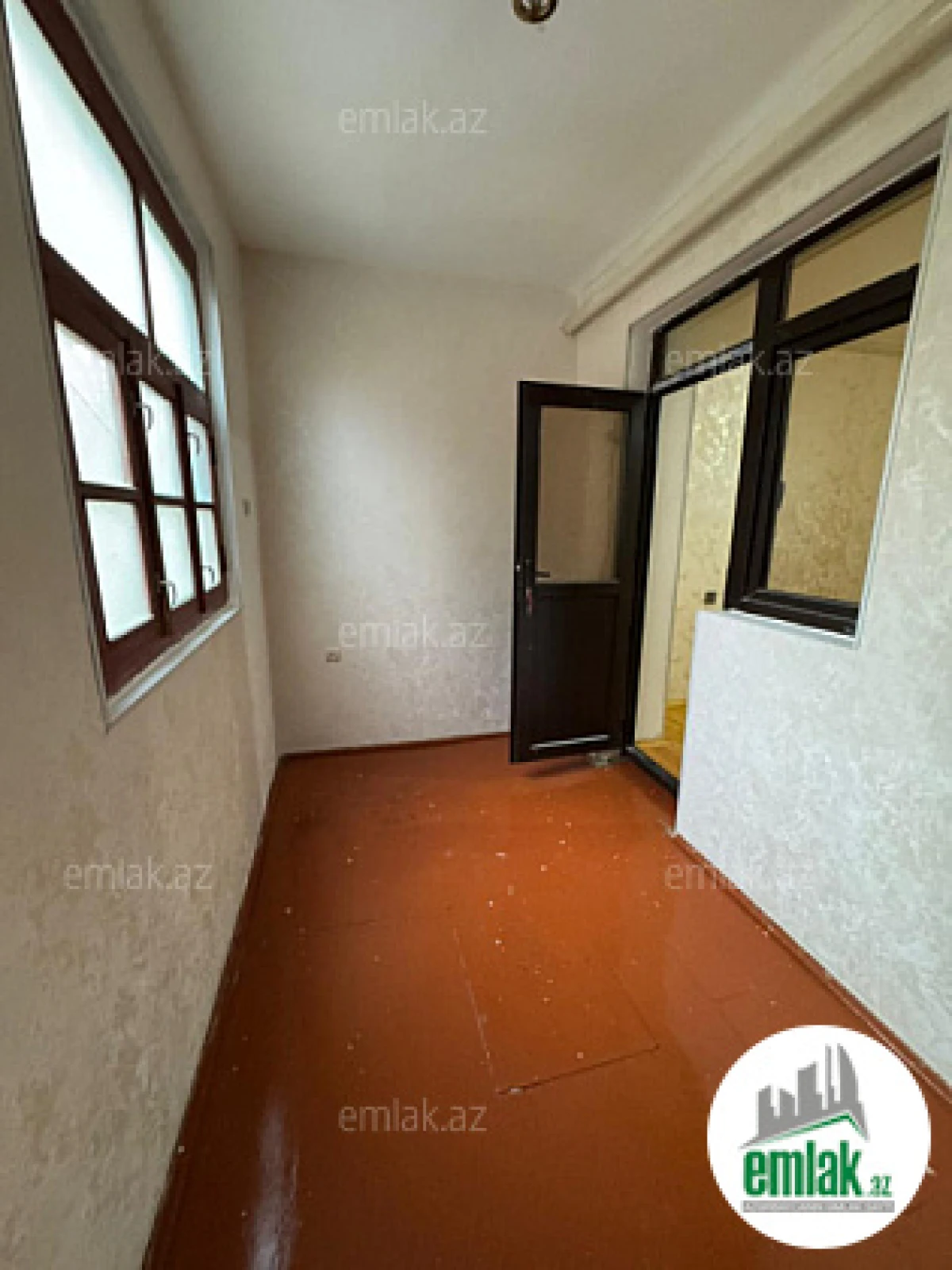 Satılır 3 otaqlı köhnə tikili 55 m²