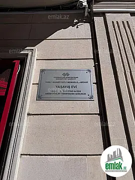 Satılır 2 otaqlı köhnə tikili 65 m²