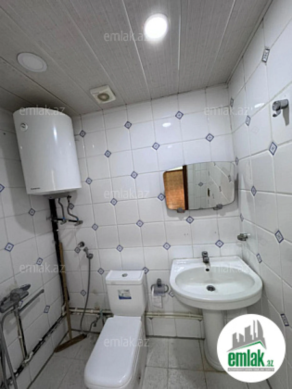 Satılır 2 otaqlı köhnə tikili 65 m²