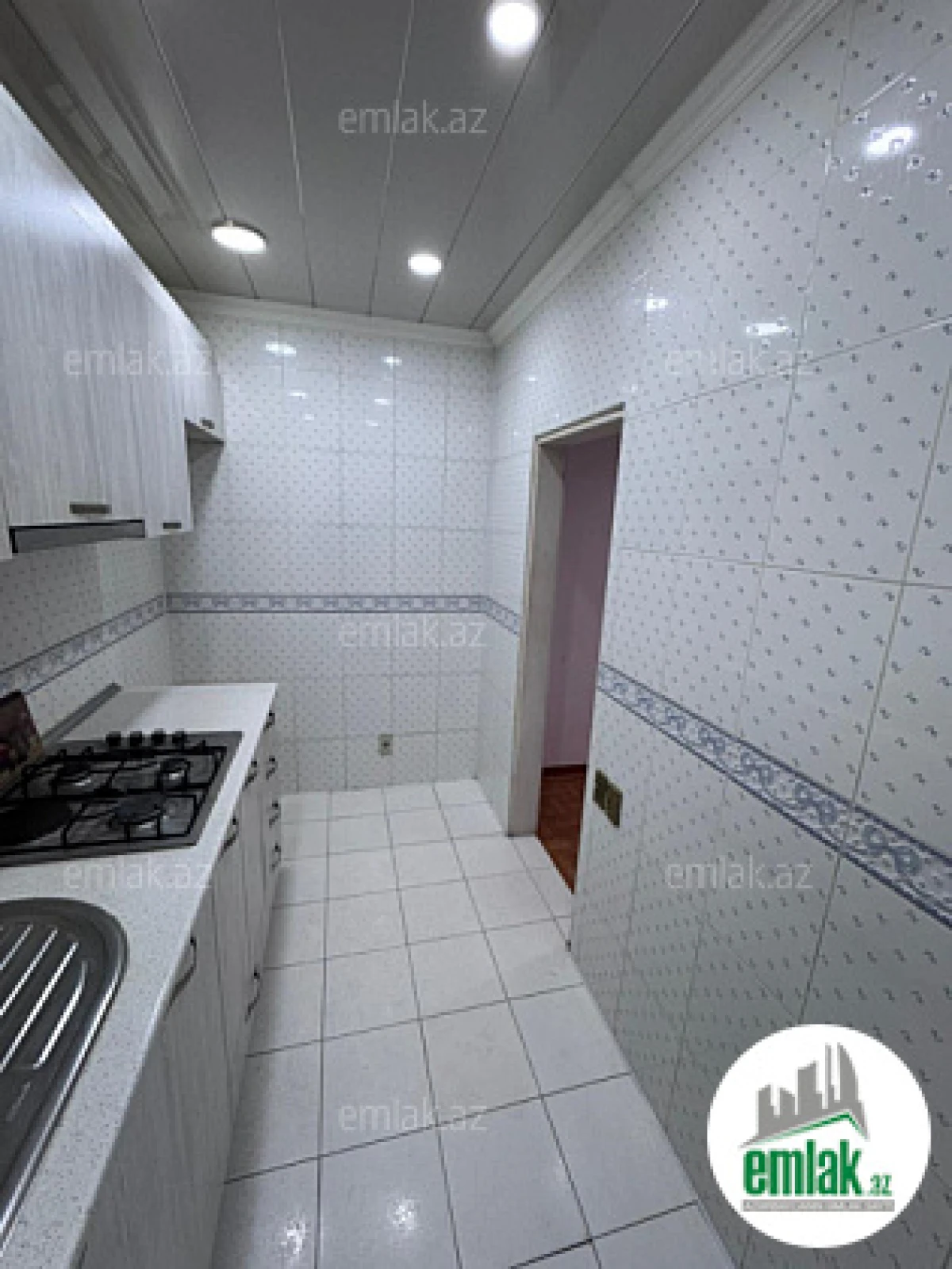 Satılır 2 otaqlı köhnə tikili 65 m²