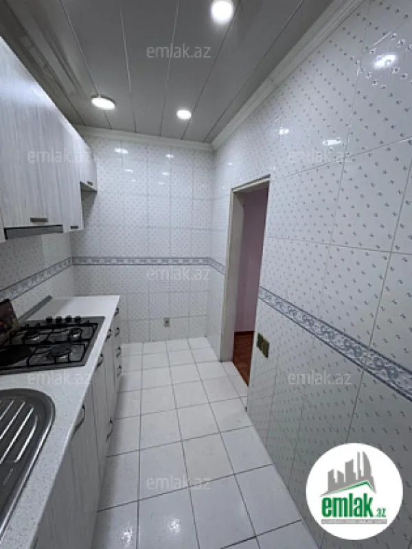 Satılır 2 otaqlı köhnə tikili 65 m²