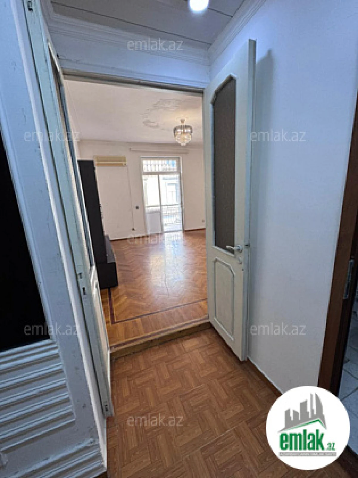 Satılır 2 otaqlı köhnə tikili 65 m²
