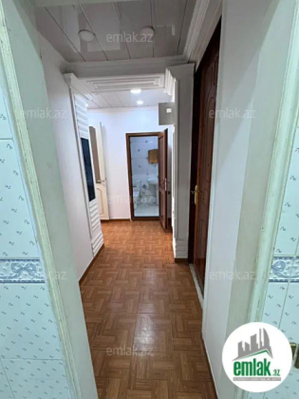 Satılır 2 otaqlı köhnə tikili 65 m²