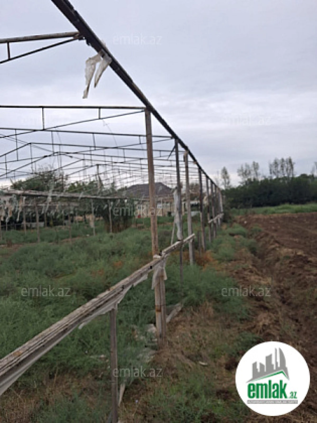 Satılır 3 otaqlı obyekt 15 m²