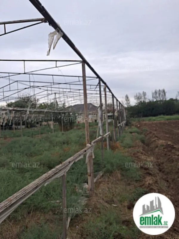 Satılır 3 otaqlı obyekt 15 m²