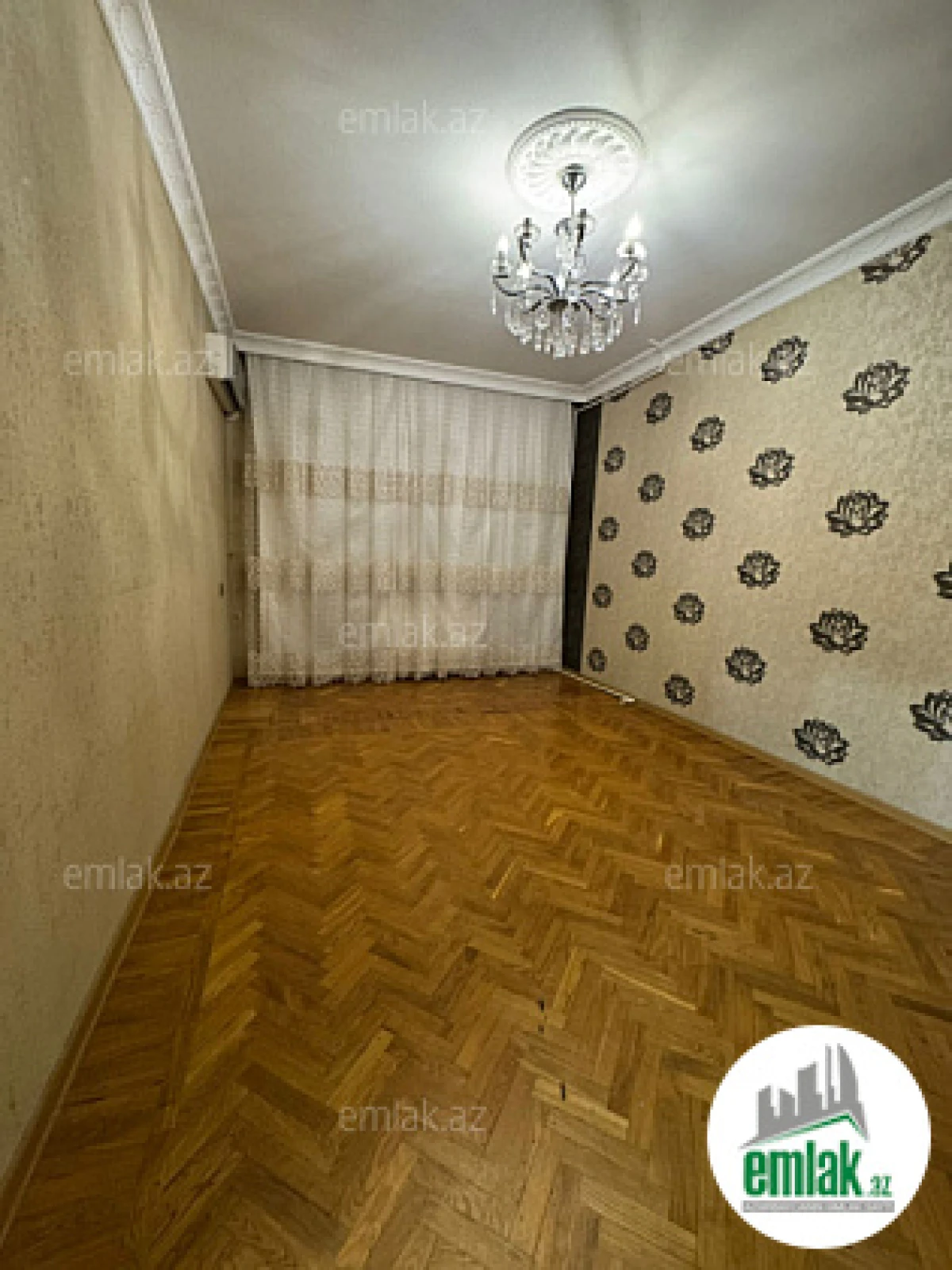 Satılır 3 otaqlı köhnə tikili 85 m²