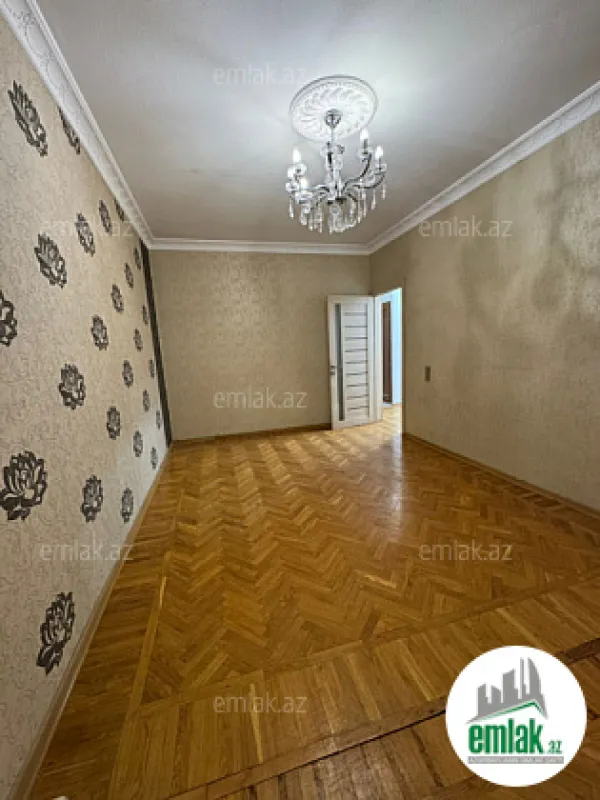 Satılır 3 otaqlı köhnə tikili 85 m²
