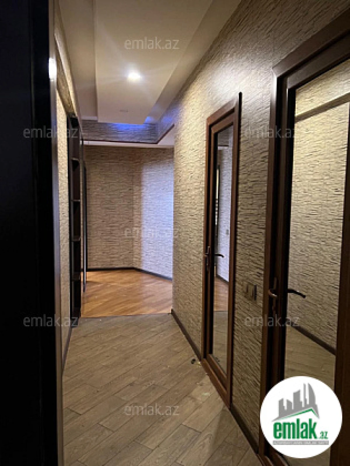 Satılır 3 otaqlı yeni tikili 107 m²