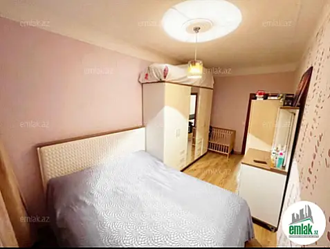 Satılır 2 otaqlı köhnə tikili 50 m²