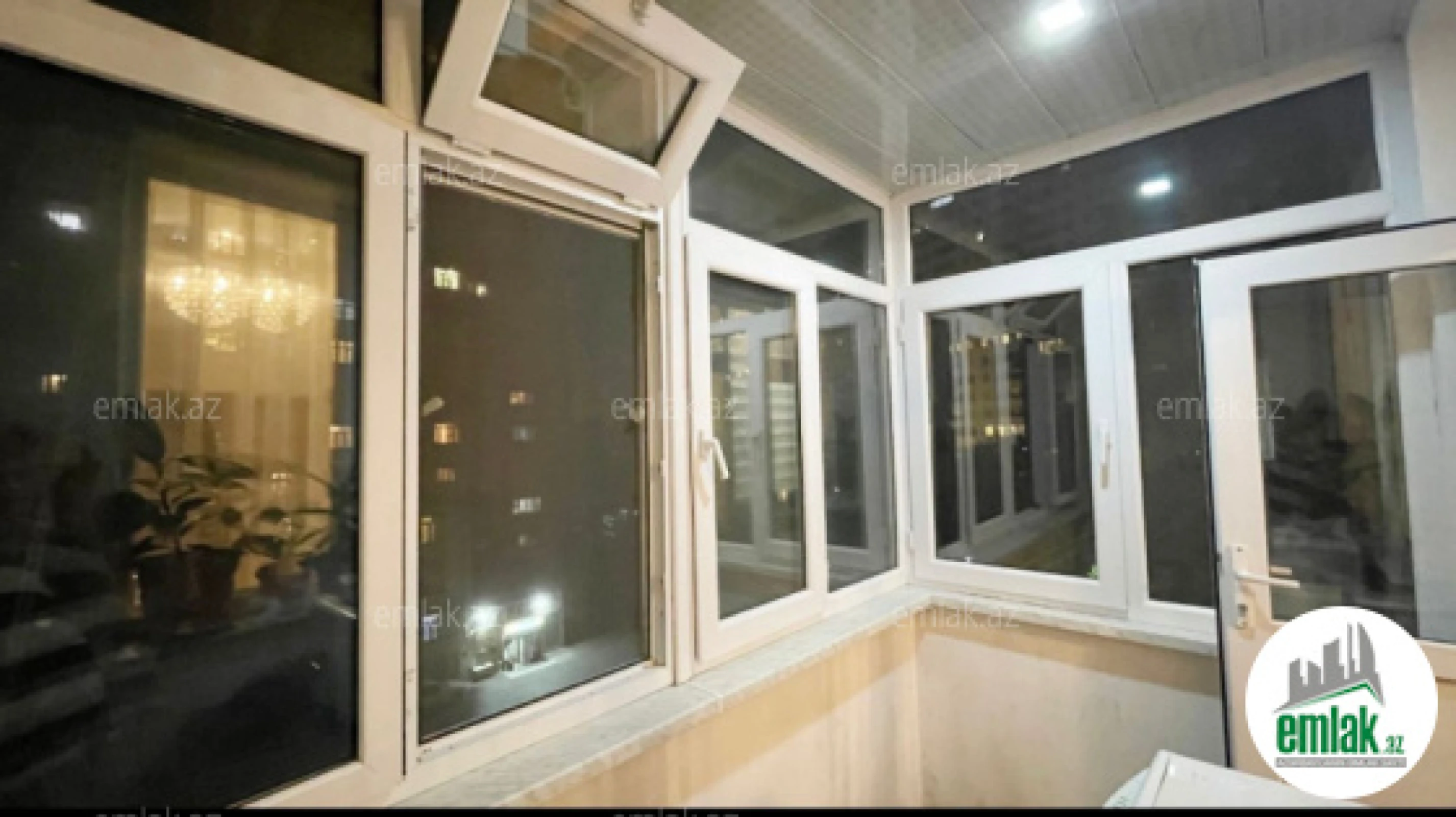 Satılır 2 otaqlı köhnə tikili 50 m²