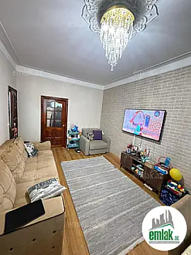 Satılır 2 otaqlı köhnə tikili 50 m²