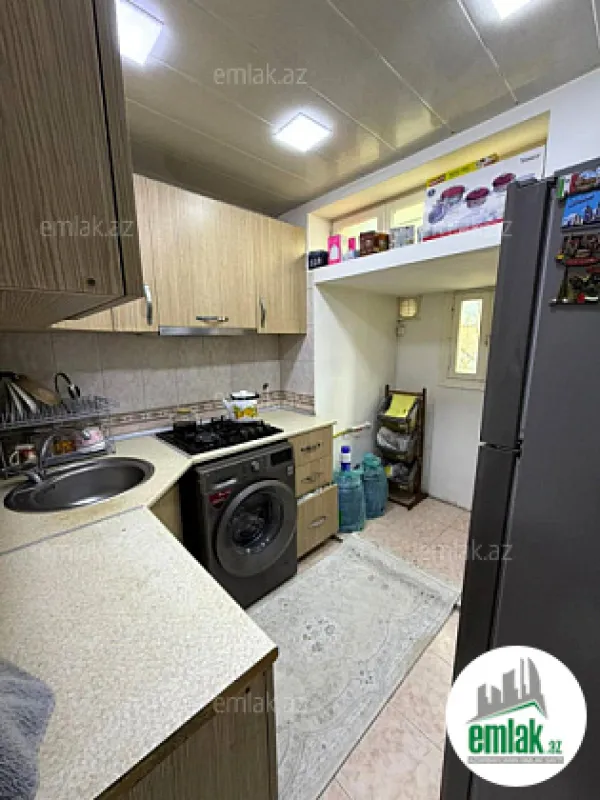 Satılır 3 otaqlı köhnə tikili 72 m²